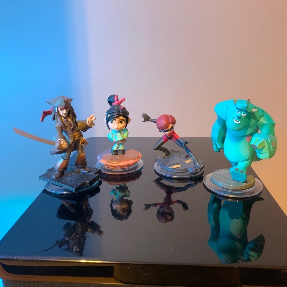 Disney Infinity 4 characters. Sulley, Mrs. Incredible, Jack Sparrow, Vanellope